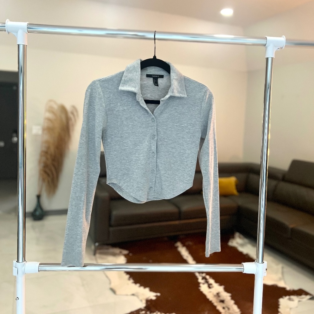 Forever 21 cotton long-sleeve collared crop top Sz S